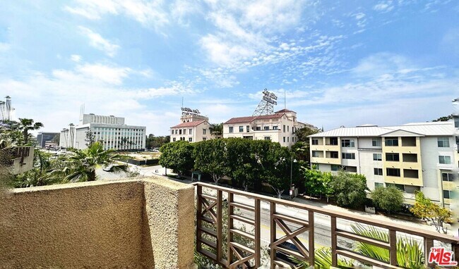 Building Photo - 4100 Wilshire Blvd