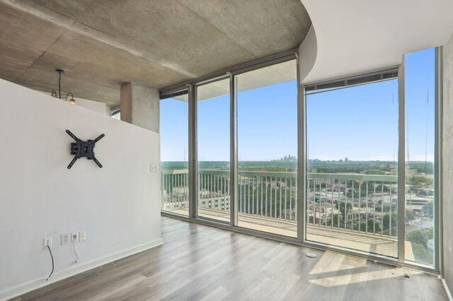 Building Photo - 3324 Peachtree Rd NE