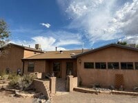 Building Photo - 675 Camino Arco Iris