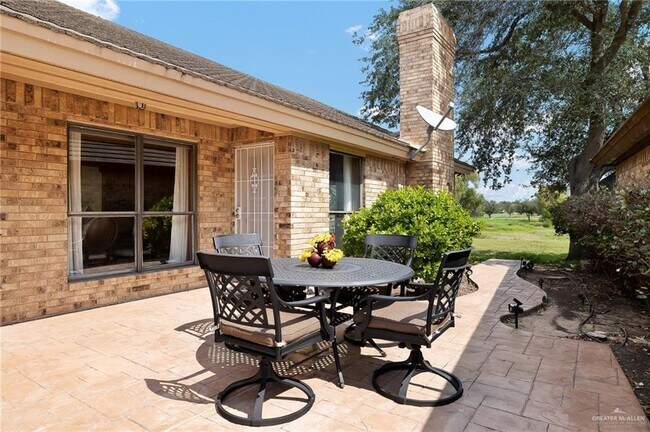 Building Photo - 812 Rio Grande Dr