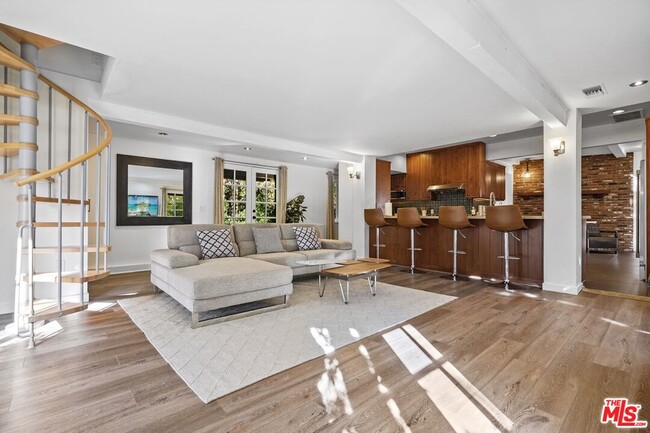 Building Photo - 23057 Sylvan St