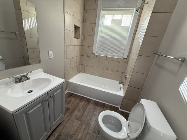 Building Photo - 741 E Trigg Ave