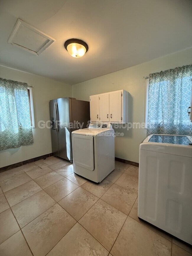 Building Photo - 1202 Cleveland St