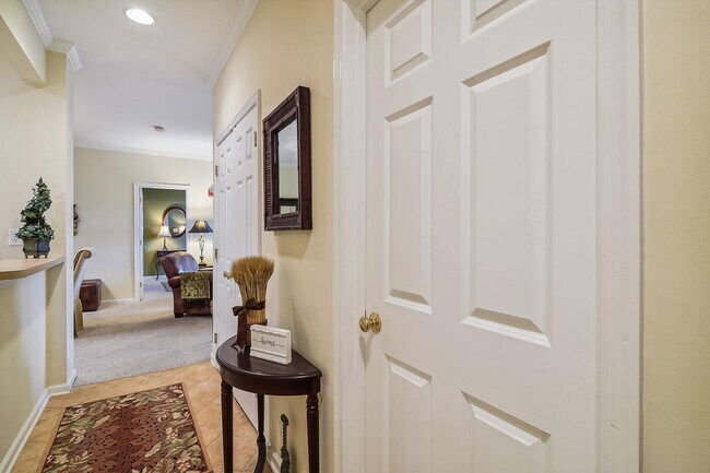 Building Photo - Enjoy coastal living in this Rehoboth Beac...