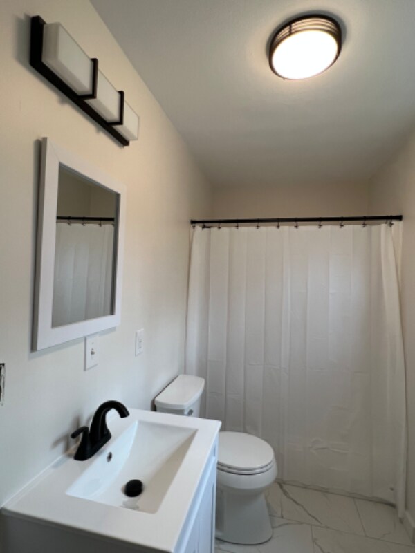 Building Photo - 6848 Whispering Pines Dr