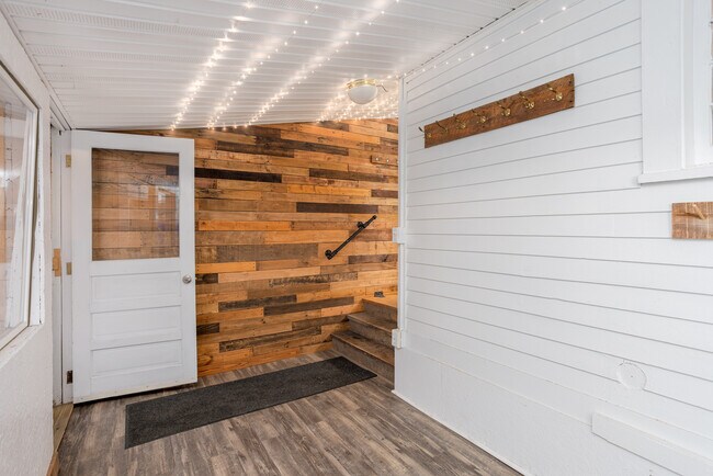 Back mud room - 89 Park St