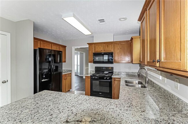 Building Photo - 3387 Summit Glen Dr
