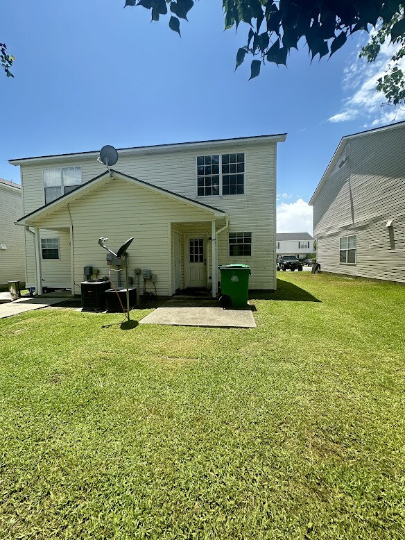 Building Photo - 339 Brookfield Rd