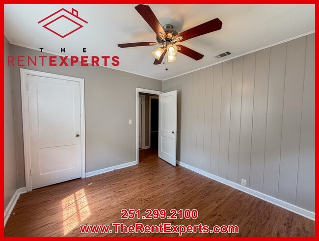 Building Photo - 5005 N Hillwood Cir