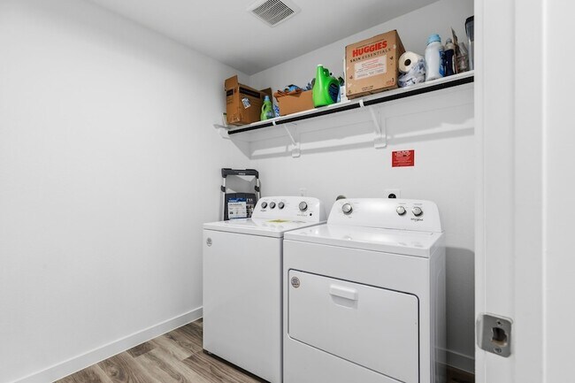 Building Photo - 31514 Avebury Lake Ln