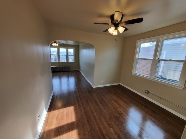 Building Photo - 5132 W Parker Ave