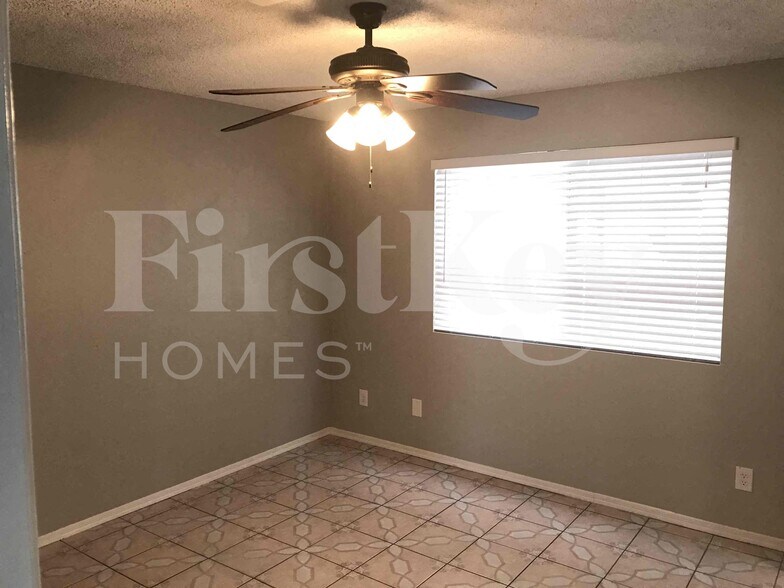 Building Photo - 7629 W Flower St