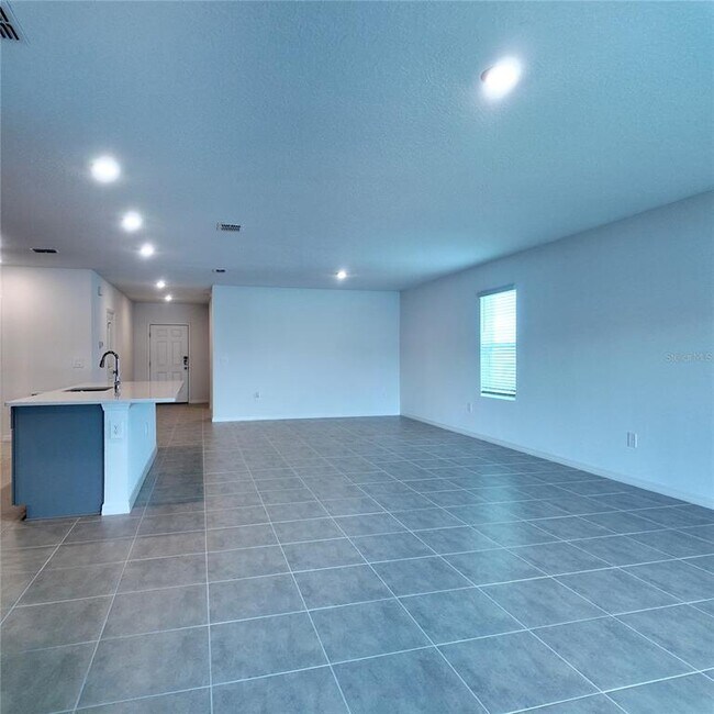 Building Photo - 4752 Cloister St