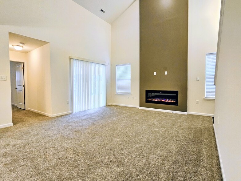 Building Photo - 24 Howard Dr