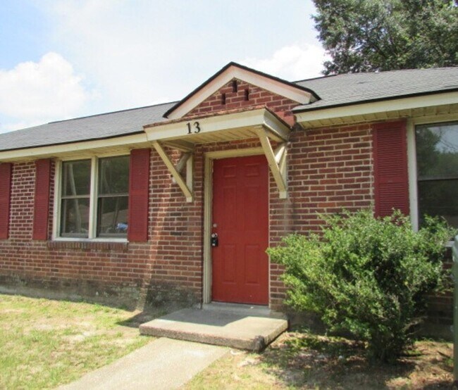 Primary Photo - 13 Dixie Dr