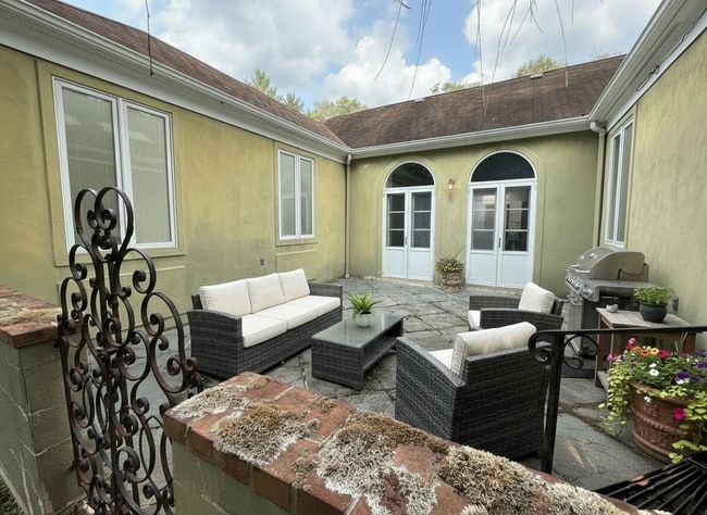 Building Photo - 1225 Rock Creek Rd