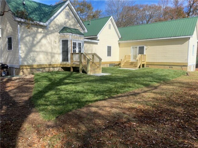 Building Photo - 610 Rock Springs Rd