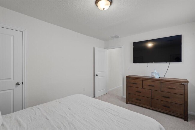 Building Photo - 6720 Coalinga Ln