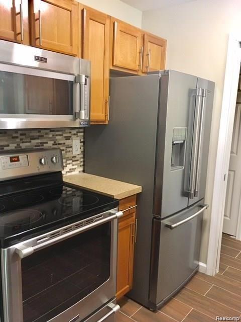 Building Photo - 954 Bloomfield Village Blvd