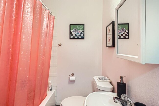 Building Photo - 5605 Tura Ln