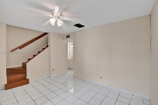 Building Photo - 5555 Ludlam Rd