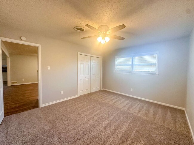 Building Photo - Newly-updated, 3-bedroom near LCU!
