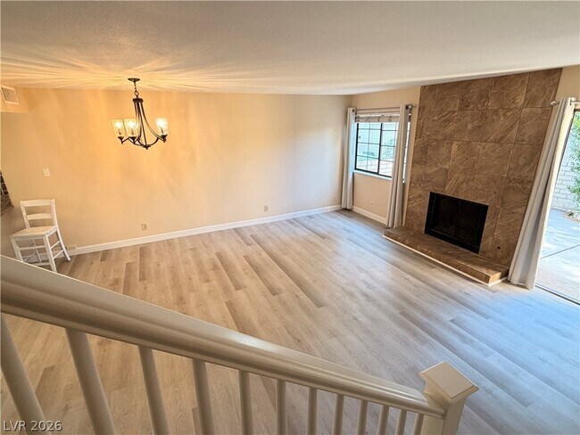 Building Photo - 3267 Dawnflower St