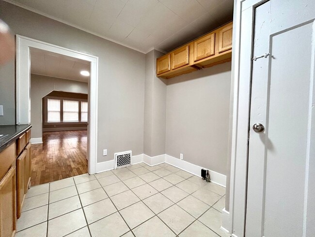 Building Photo - Three Bedroom Home in Muskegon