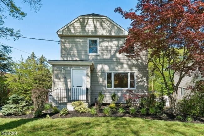 Building Photo - 186 W Northfield Rd