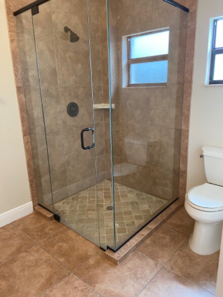 Building Photo - 4412 Vanda Dr