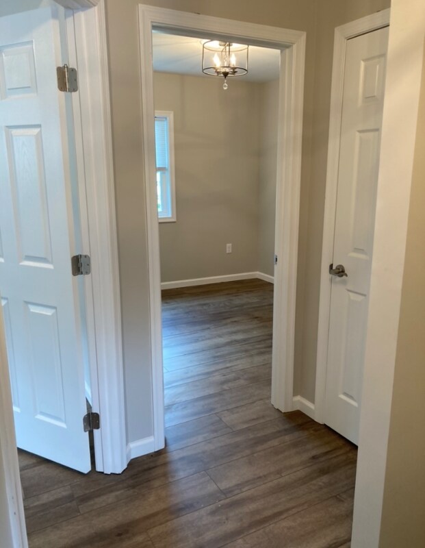 Building Photo - 1052 Stonybridge Dr