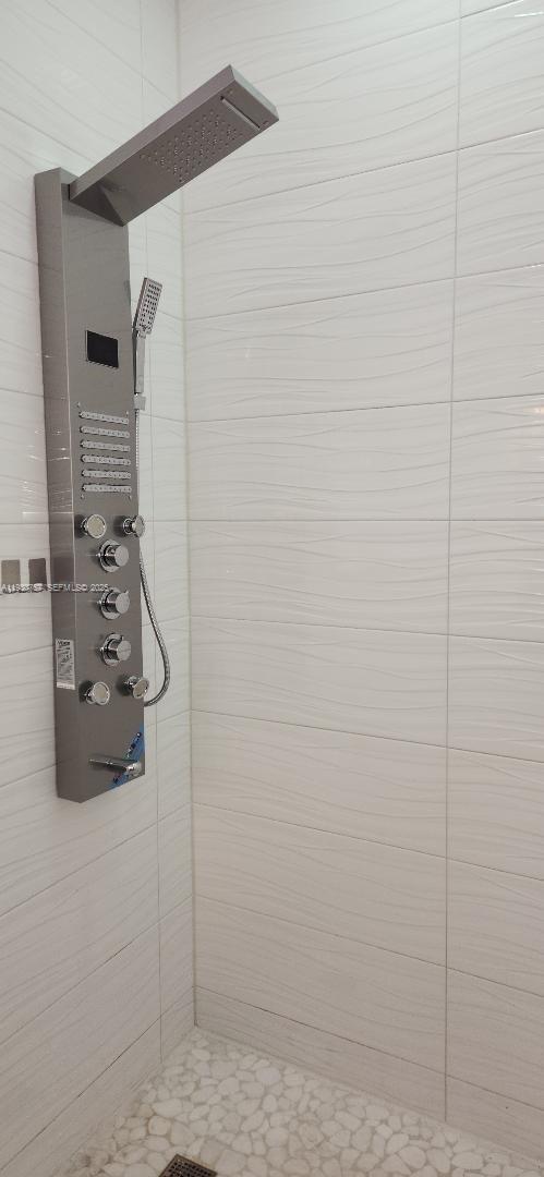 Building Photo - 1232 SW 17th Terrace