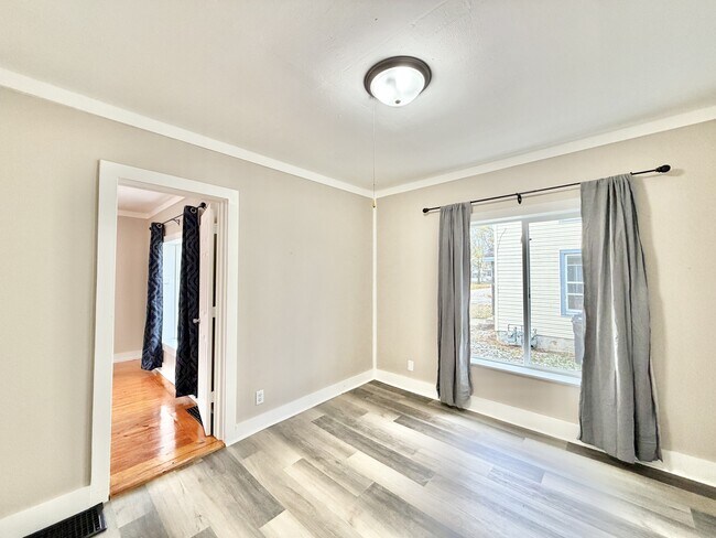 Building Photo - 955 10th St