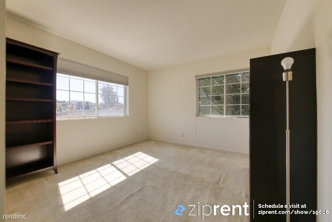 Building Photo - 3 br, 2.5 bath Condo - 4915 Coldwater Cany...