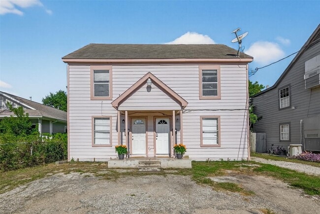 Primary Photo - 7111 Myrtle St