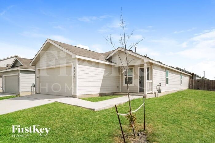 Building Photo - 2451 Lake Hls