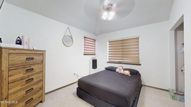 Building Photo - 10803 Elise St