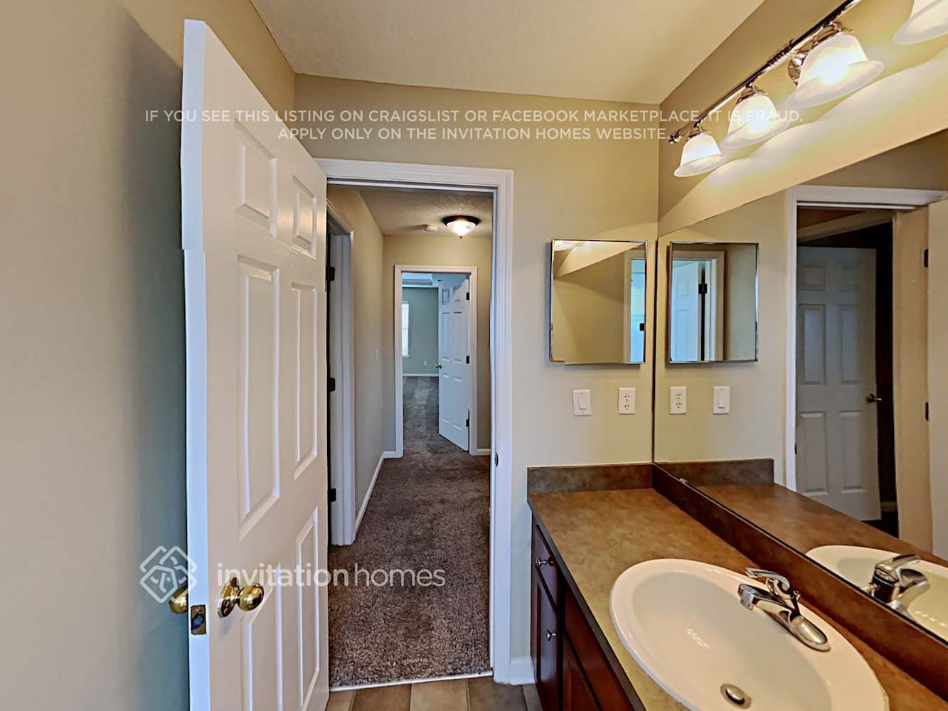 Building Photo - 921 Las Navas Pl