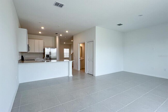 Building Photo - 2607 Skyline Lp