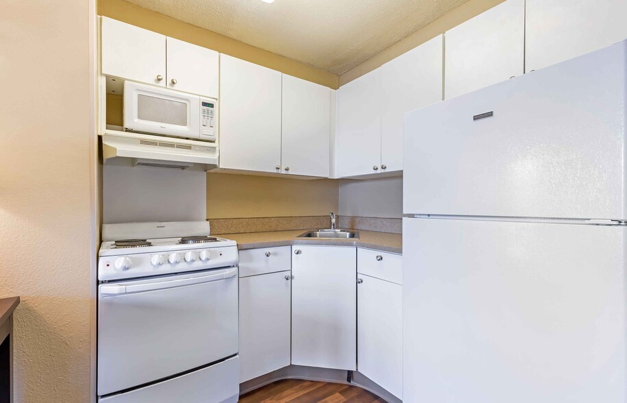 Building Photo - Furnished Studio-Washington, D.C. - Gaithe...