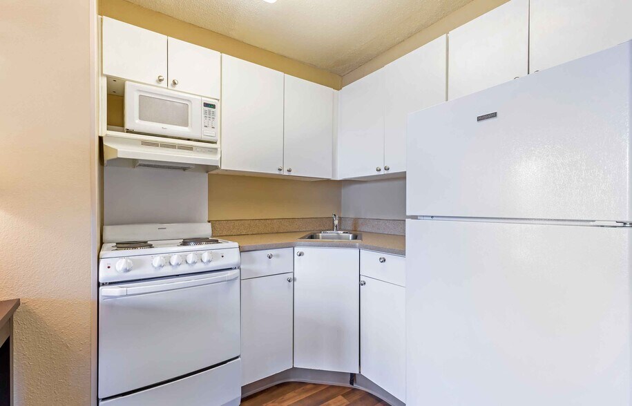 Building Photo - Furnished Studio-Washington, D.C. - Gaithersburg - South