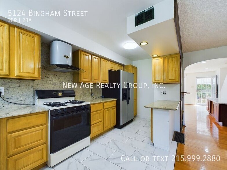 Building Photo - 5124 Bingham St