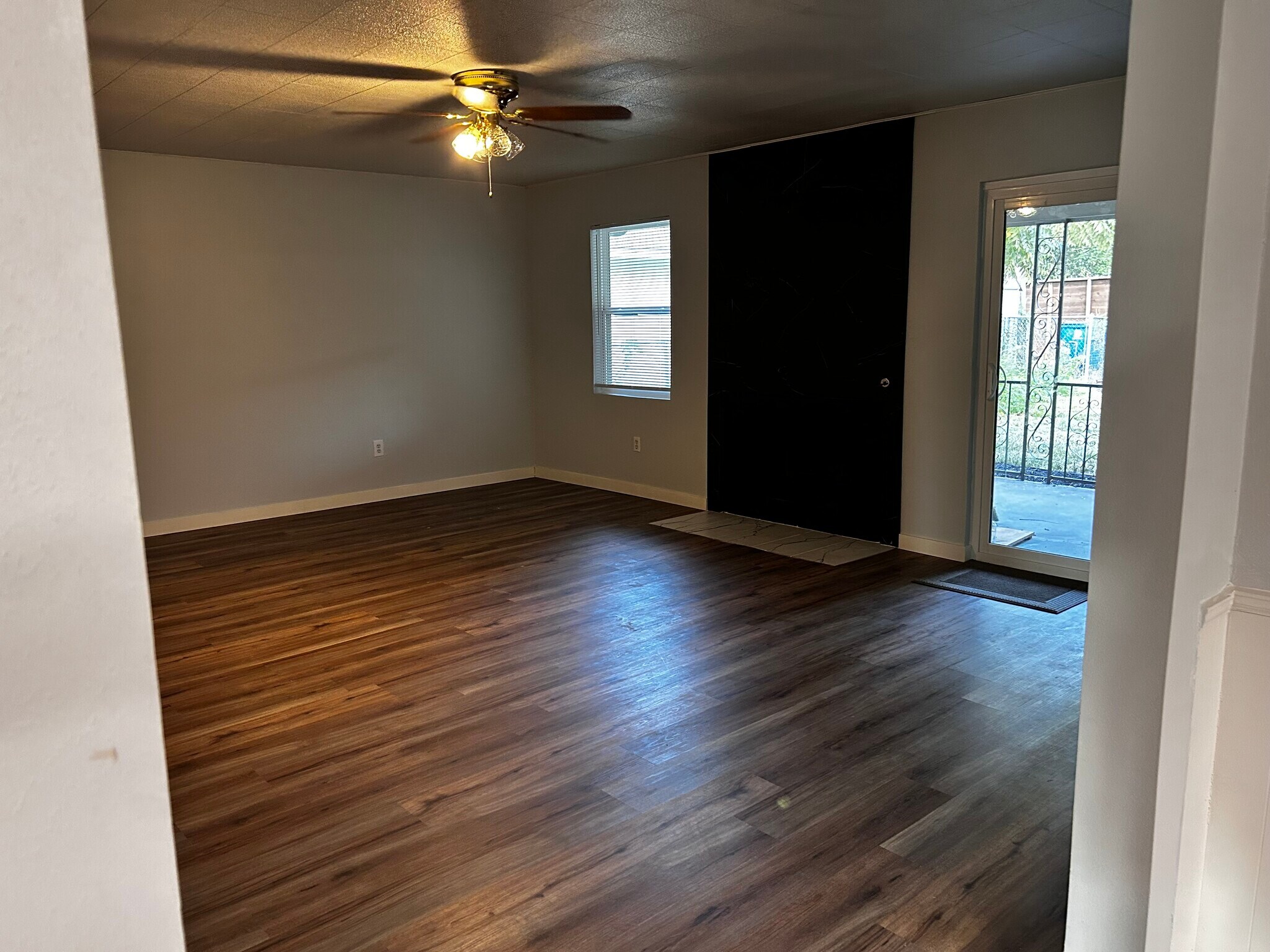 Building Photo - 9655 Lanward Dr