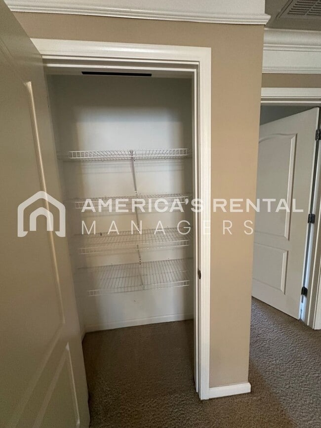 Building Photo - Beautiful Home for Rent in Birmingham, AL!!!! Available to View Now!!!