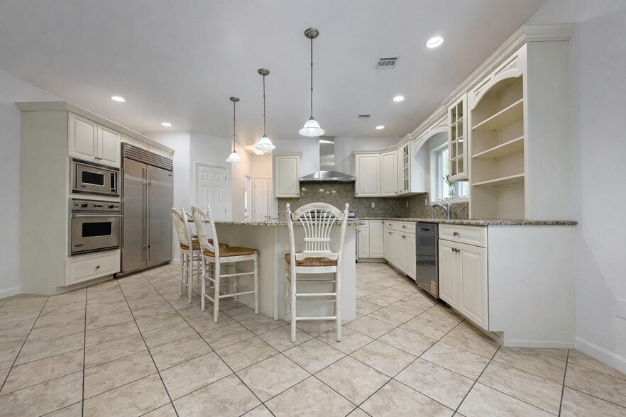 Building Photo - 12 Fortune Way