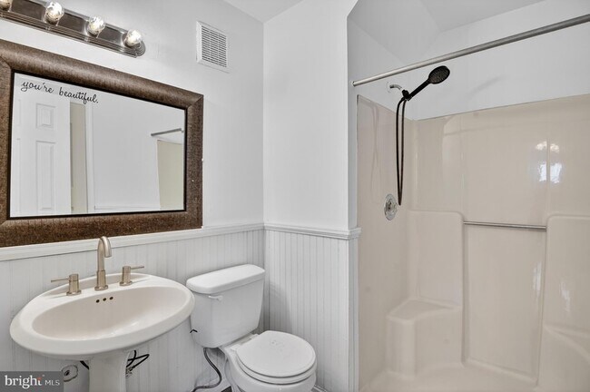 Building Photo - 108-11-111 Timberlake Terrace