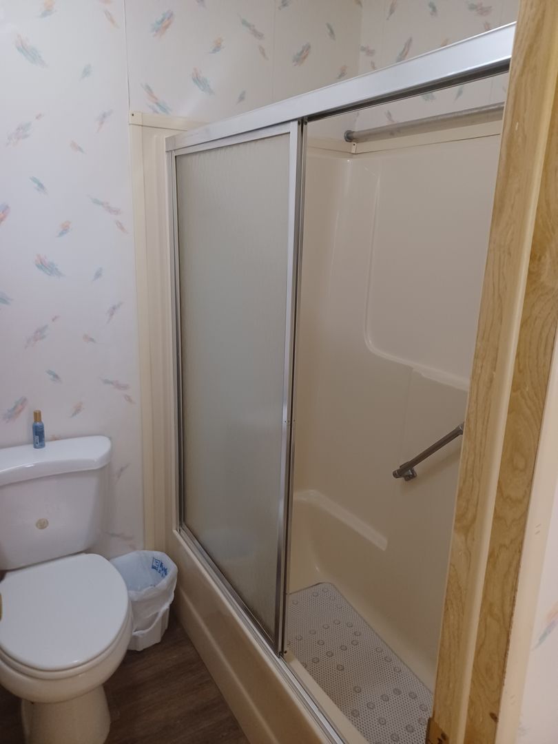 Building Photo - 55 + Community Turn Key 2 Bedroom / 2 Bathroom Home in a Private Gated Community Furnisher Negoti...