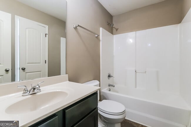 Building Photo - 1088 Sandy Bank Ct NE