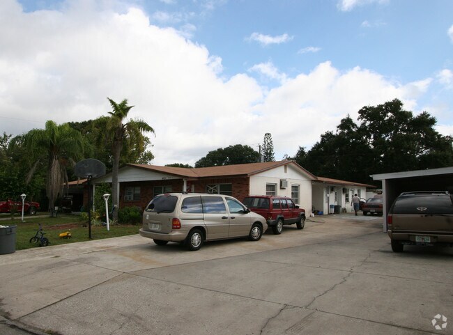 Primary Photo - 4413 19th Street Cir W