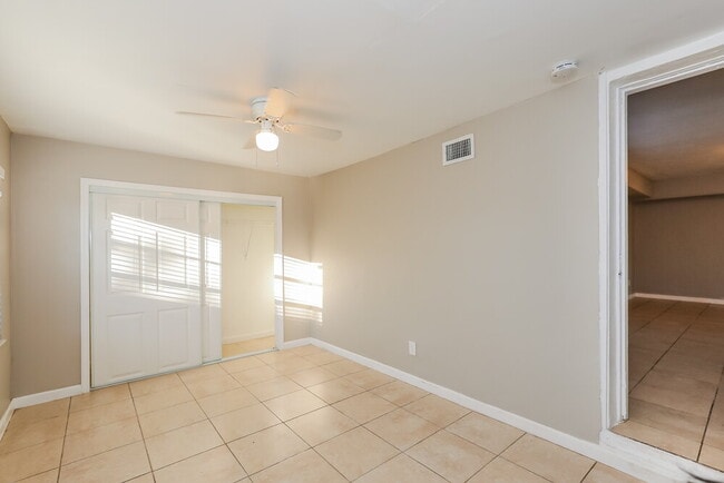 Building Photo - 6054 SW 19th St